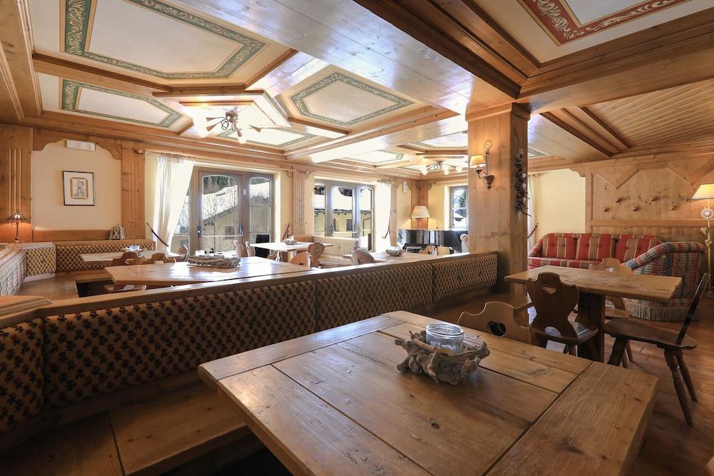 Hotel Perla Madonna di Campiglio Ngoại thất bức ảnh