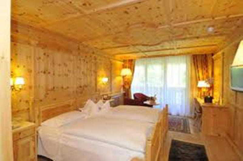 Hotel Perla Madonna di Campiglio Ngoại thất bức ảnh