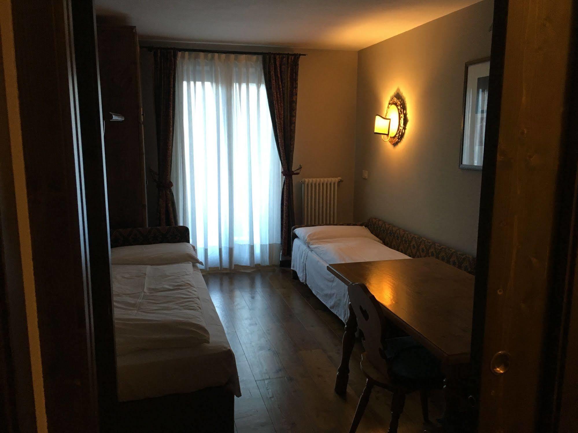 Hotel Perla Madonna di Campiglio Ngoại thất bức ảnh