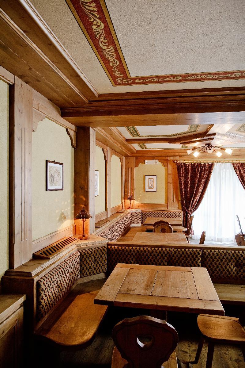 Hotel Perla Madonna di Campiglio Ngoại thất bức ảnh