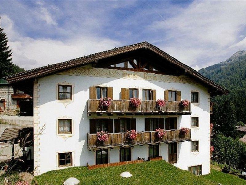 Hotel Perla Madonna di Campiglio Ngoại thất bức ảnh