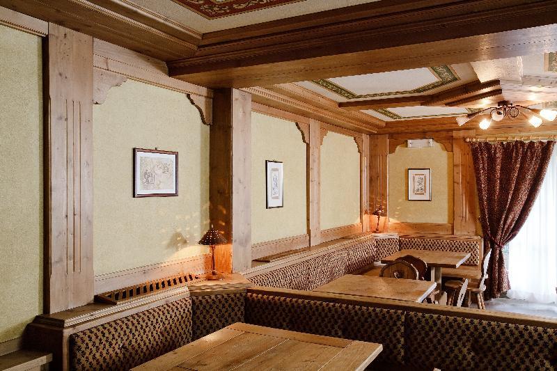 Hotel Perla Madonna di Campiglio Ngoại thất bức ảnh