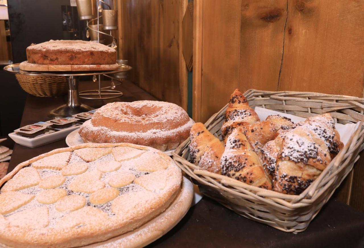 Hotel Perla Madonna di Campiglio Ngoại thất bức ảnh