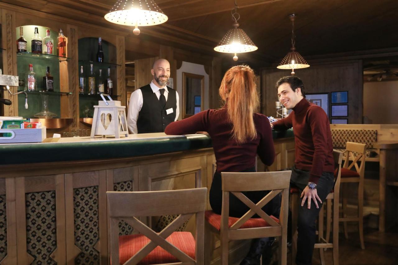 Hotel Perla Madonna di Campiglio Ngoại thất bức ảnh